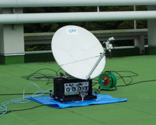 南海トラフ大震災を想定した衛星利用実証実験で「きずな」を用いた通信訓練を実施