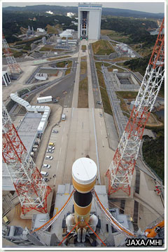 第1射点から見た9号機(手前)と8号機(奥)提供:RSC/JAXA