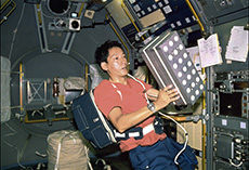 jg̗bNAsїFsmi񋟁FJAXA/NASAj