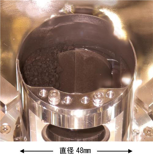 図2　サンプルキャッチャーA室内部の様子（クレジット：JAXA）