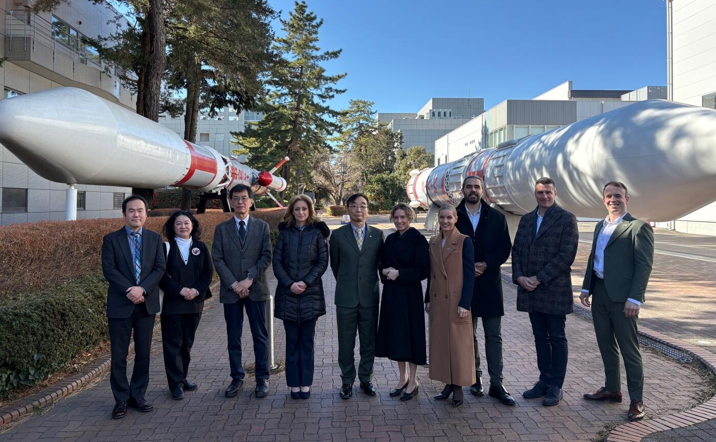 ハンガリー外務貿易省特命全権大使・宇宙開発担当　フェレンツ・オルショヤ大臣付長官 駐日ハンガリー大使館　オルネル=バーリン・アンナ閣下/筑波宇宙センター・相模原キャンパス
