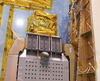 軟ガンマ線検出器（SGD）ASTRO-Hに搭載完了