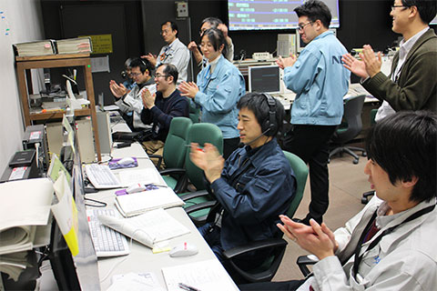 探査機は“万全の状態”~順調に進む初期機能確認~