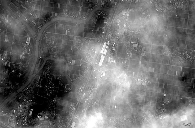 人工衛星「つばめ」が九州新幹線「つばめ」を撮影